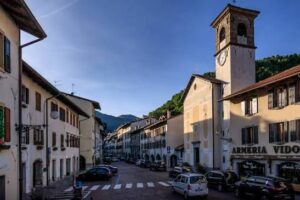 Tolmezzo : altri tre negozi chiusi.